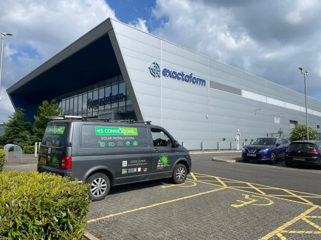 ⚡️Back with @exactaform for annual service and testing ⚒️

#commercialsolar #solarmaintenance #friday